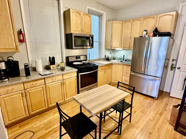 1913 W Cortland St APT 1F, Chicago, IL 60622