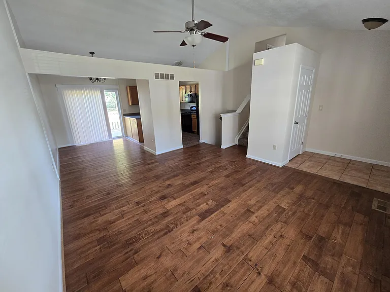 3388 Spruce Tree Ln — Photo 3