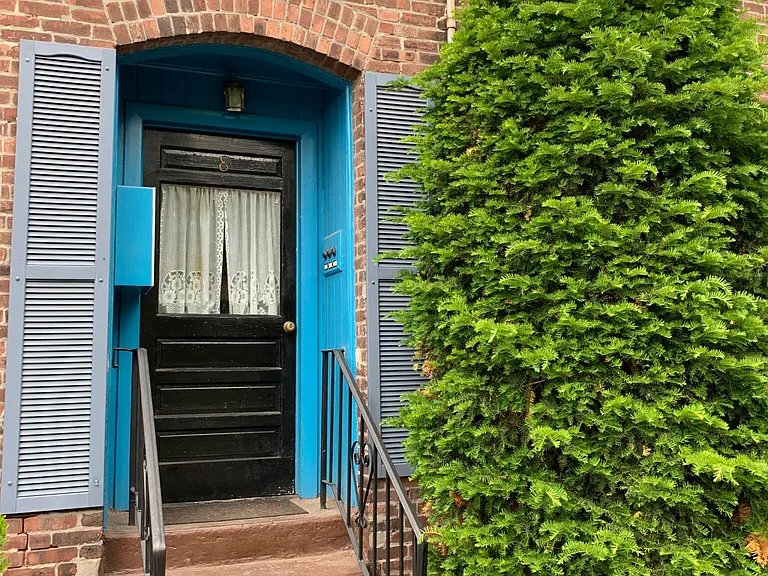 8 Mead St #2 — Photo 6