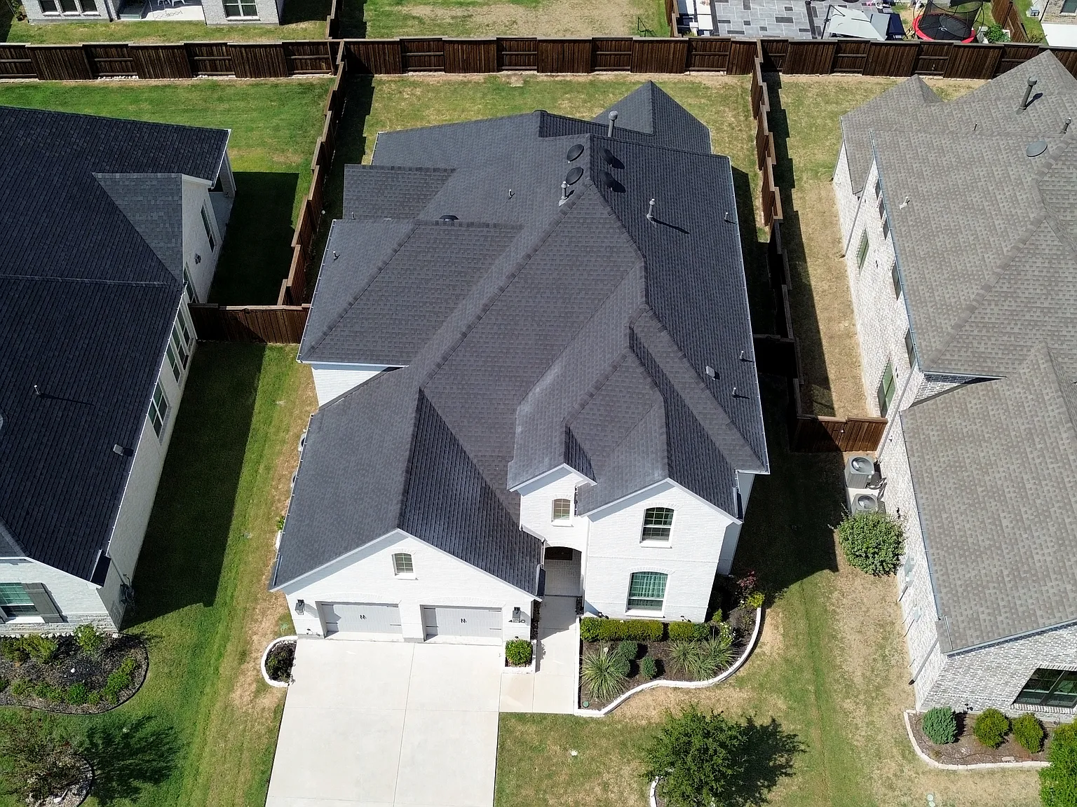 4 bed, 3703 sqft, $4,995 — Photo 3