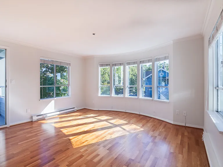 3220 W 4th Ave #D100 — Photo 6