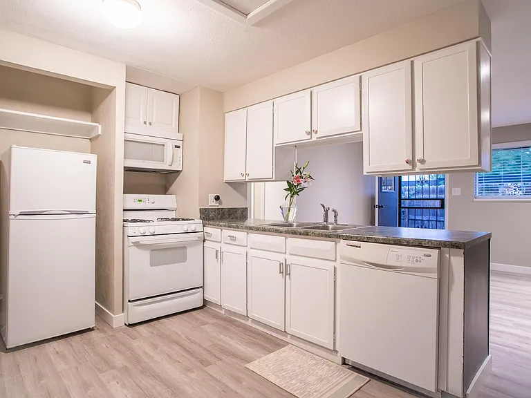 3418 N Cook St — Photo 3