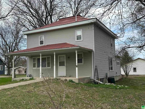 516 W 4th St, Sutherland, IA 51058
