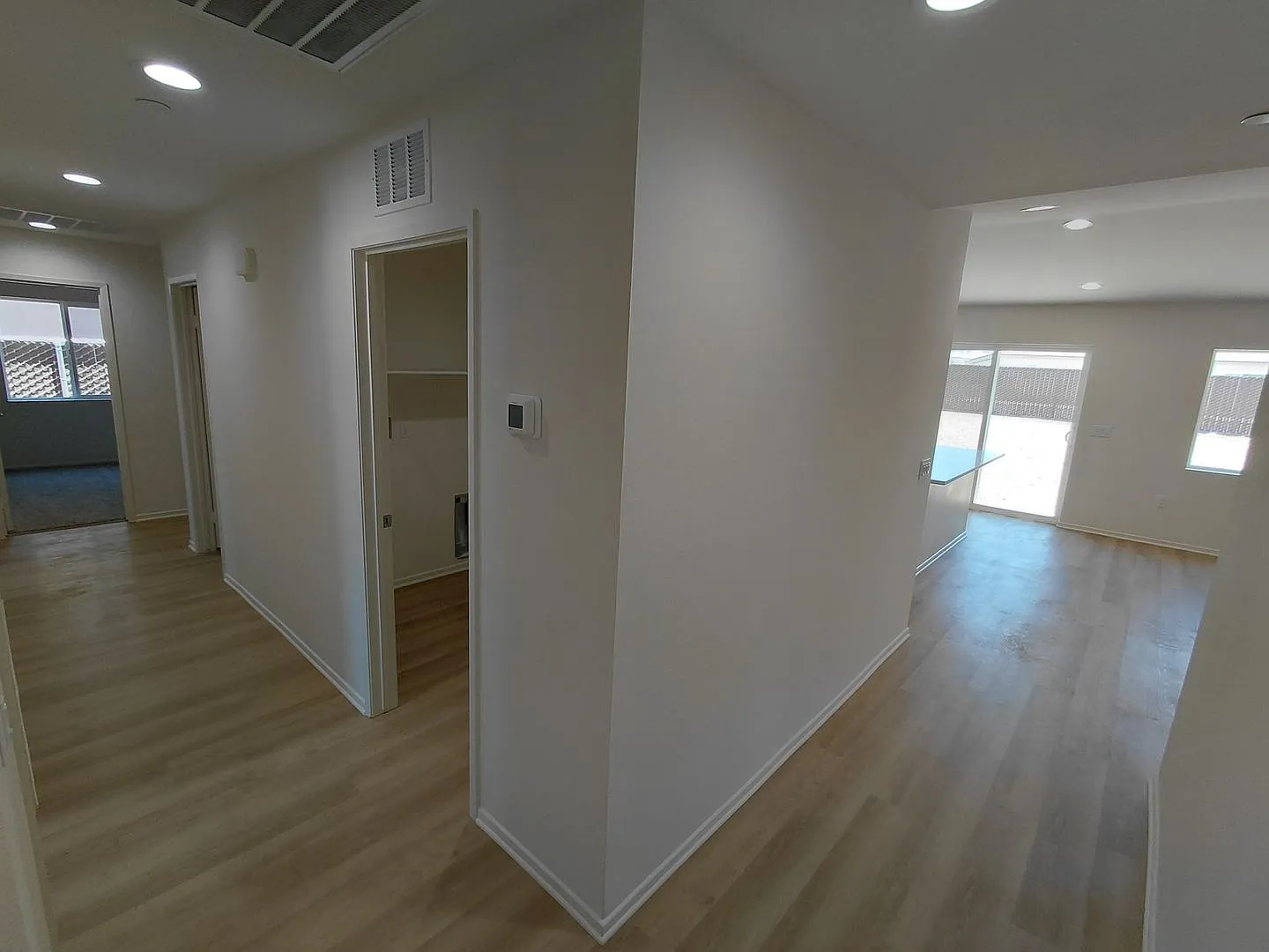 475 Palomino Ct — Photo 2