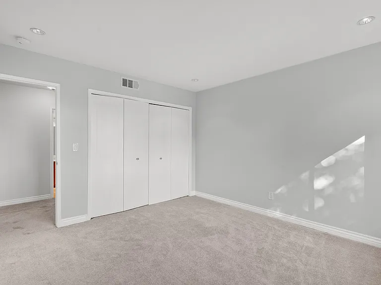 330 W California Blvd — Photo 22