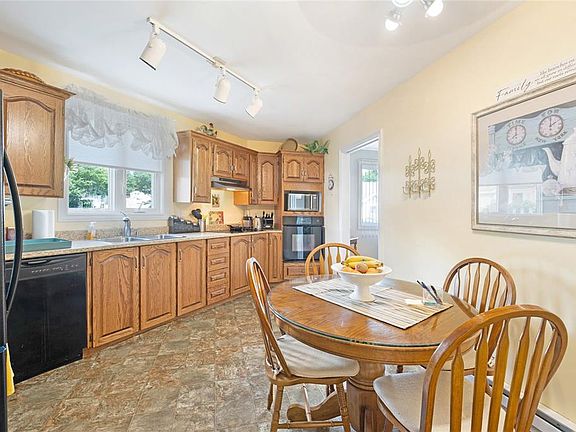 5th image of 1 Sarasota Court