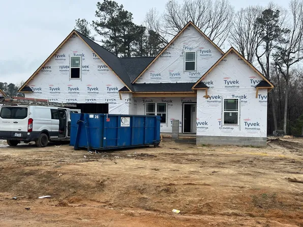 253 Carolina Landing Dr, Zebulon, NC 27597