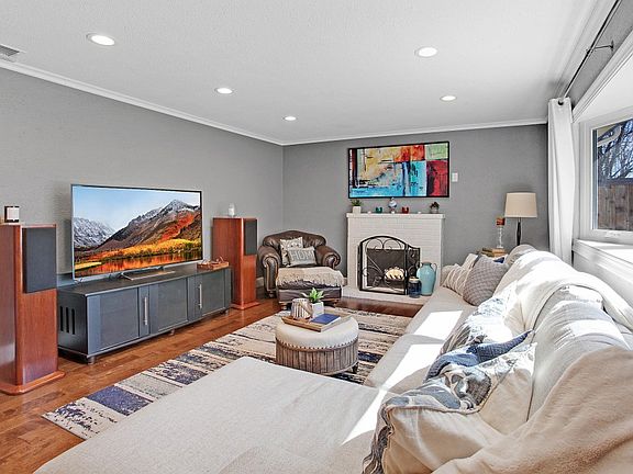 4th image of 5527 Oakmont Cir