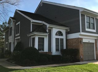 32 River Oaks Cir, Pikesville, MD 21208