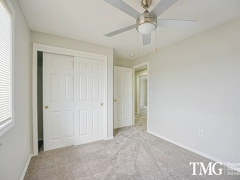 17015 NE 31st Way — Photo 17