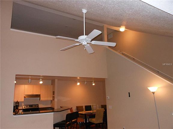 4th image of 3546 Hampshire Ct APT 202