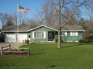 2064 River Rd, Windom, MN 56101