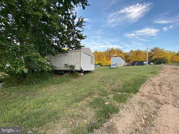4th image of 6030 Bradley Ln