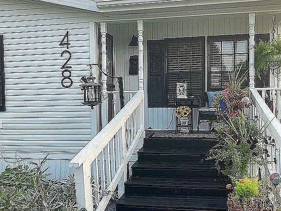 4th image of 428 Charlie Dr