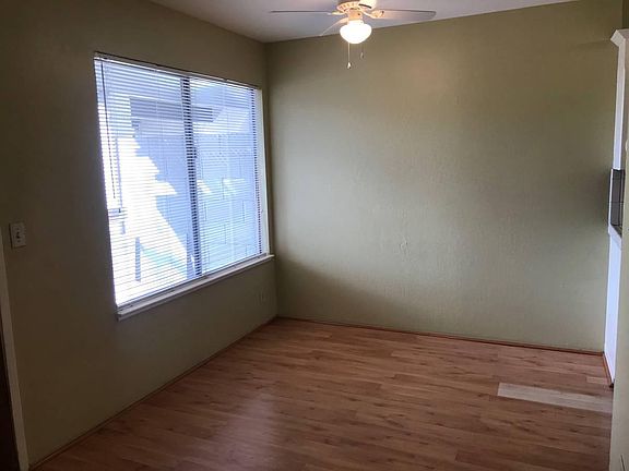3rd image of 782 Leigh Ave