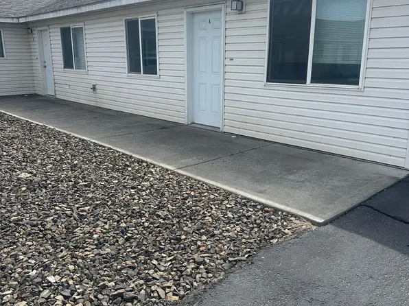 839 S Division St APT B, Moses Lake, WA 98837