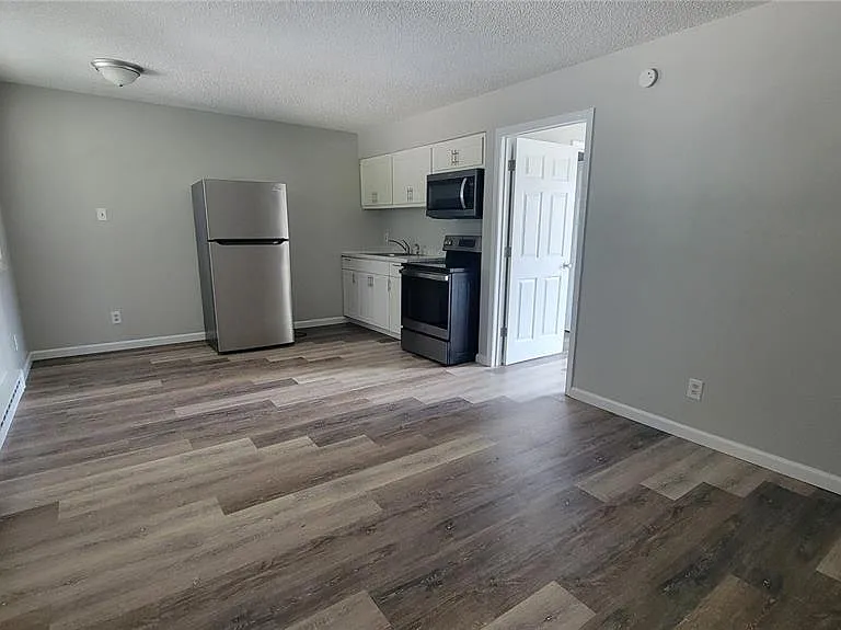 1731 Bridleton Woods #E — Photo 3