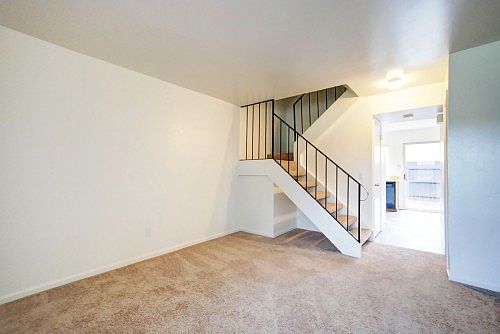 4th image of 44 W Elliot St APT 42