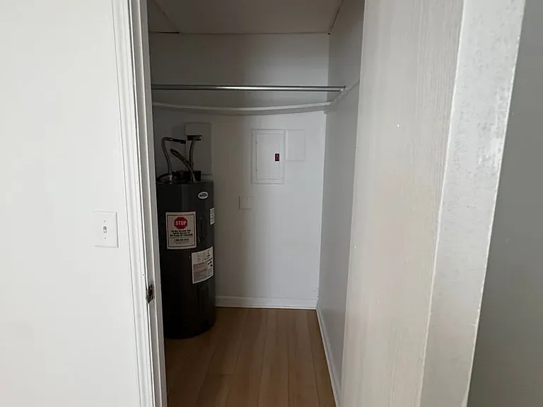 2225 S Hoyt Ave — Photo 6