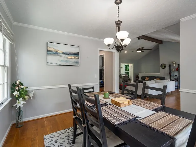 2795 Bentwood Dr — Photo 9