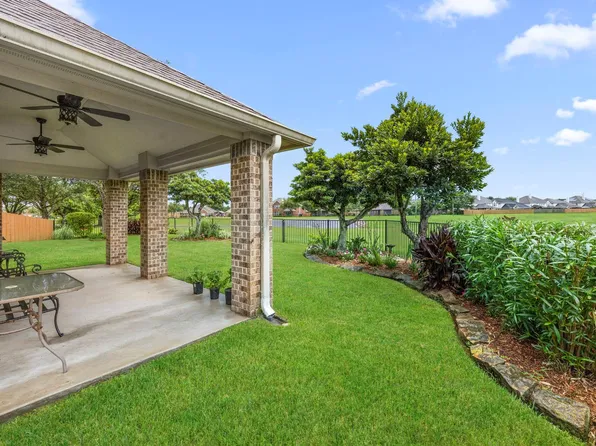 987 Astoria Ln, League City, TX 77573