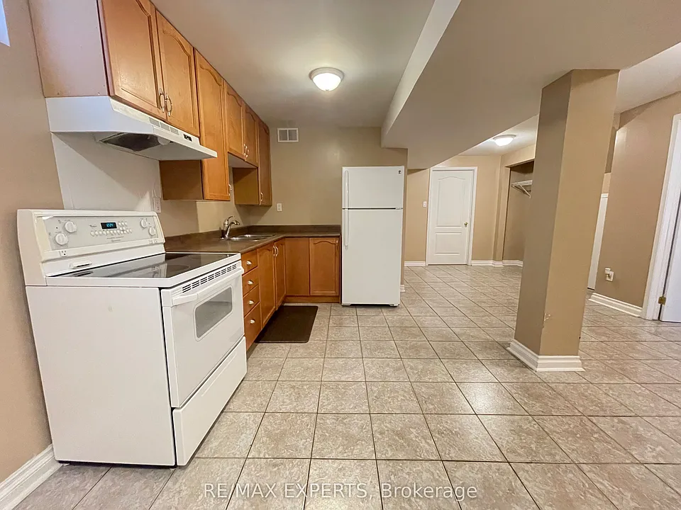 176 Kingsview Dr #BASEMENT