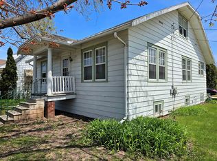 2228 Oregon St, Oshkosh, WI 54902