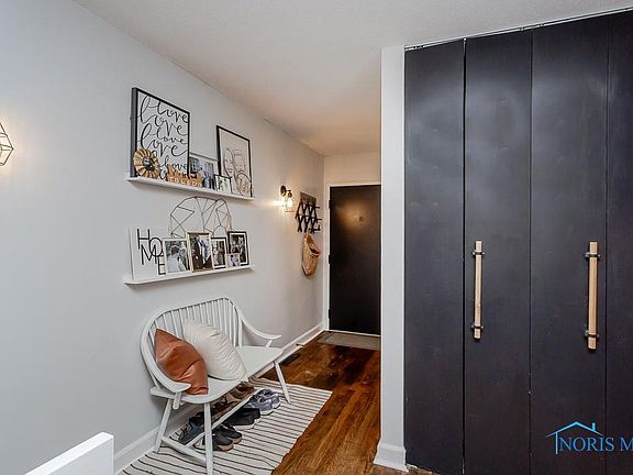 4th image of 5121 Regency Dr #5121