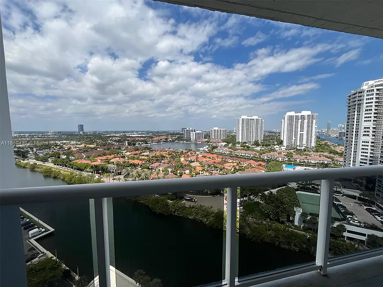 20505 E Country Club Dr #2132 — Photo 2