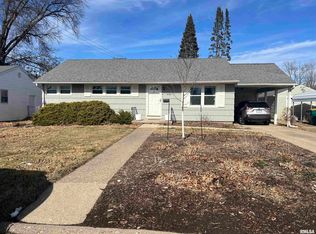 802 Bobby Ave, Macomb, IL 61455