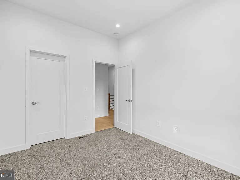2530 B Elvans Rd SE — Photo 46