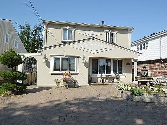 2nd image of 16122 88th St