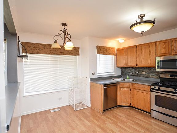 5th image of 662 E Weston Ct