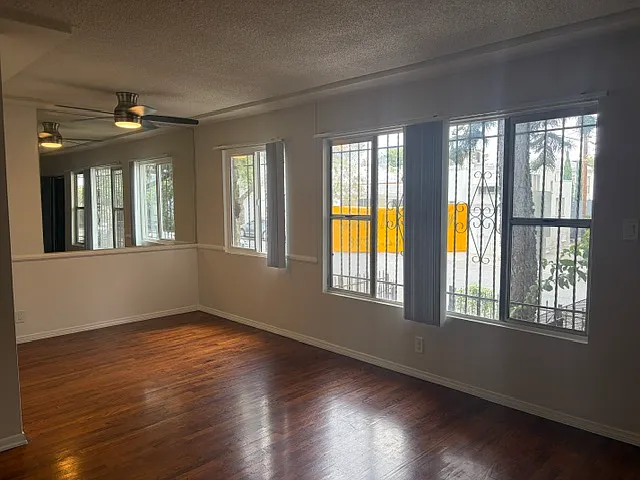 1049 N Genesee Ave #2 — Photo 4