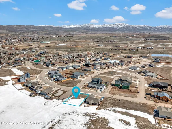 376 Lake View Rd, Hayden, CO 81639