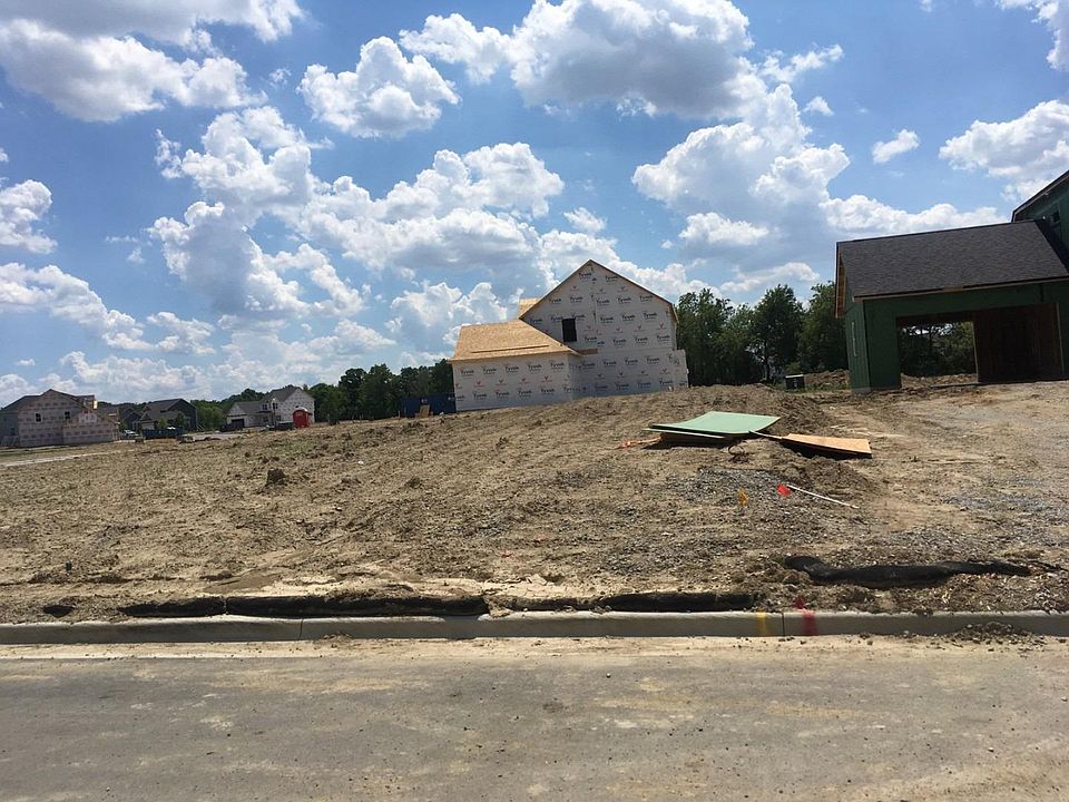 2nd image of 785 Ronny Ct