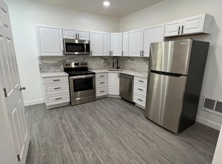 3462 N Front St #1F, Philadelphia, PA 19140