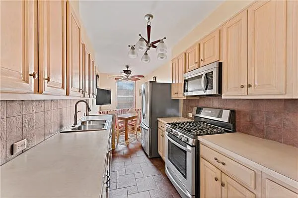 Sold by Exclusive Properties Sotheby's International Realty | media 24