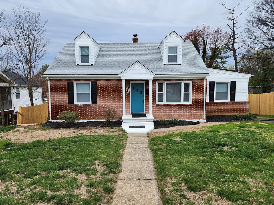 1st image of 2714 Derwent Dr SW