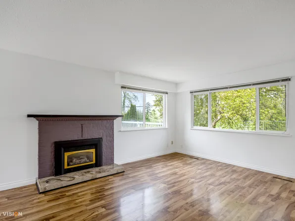 18480 74th Ave, Surrey, BC V4N 6C2