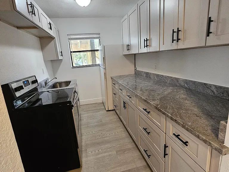 807 NE 3rd St #809 — Photo 1