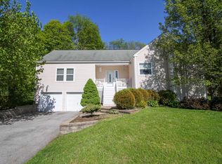 6 Cornwell St, Poughquag, NY 12570