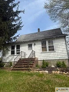 517 Spotswood Englishtown Rd