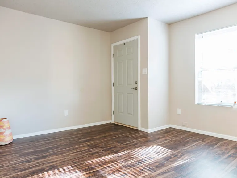 Beautiful 2 Bedroom Casita w/ Yard in Gated NE Heights Compound — Photo 7