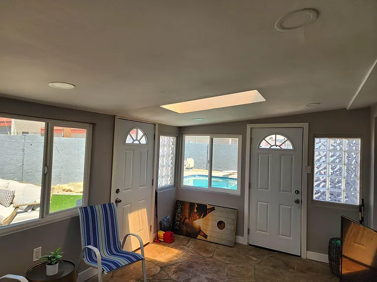 1214 W Highland Ave — Photo 41