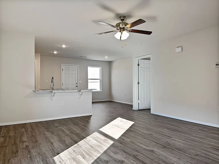 8129 Sunflower Way — Photo 4