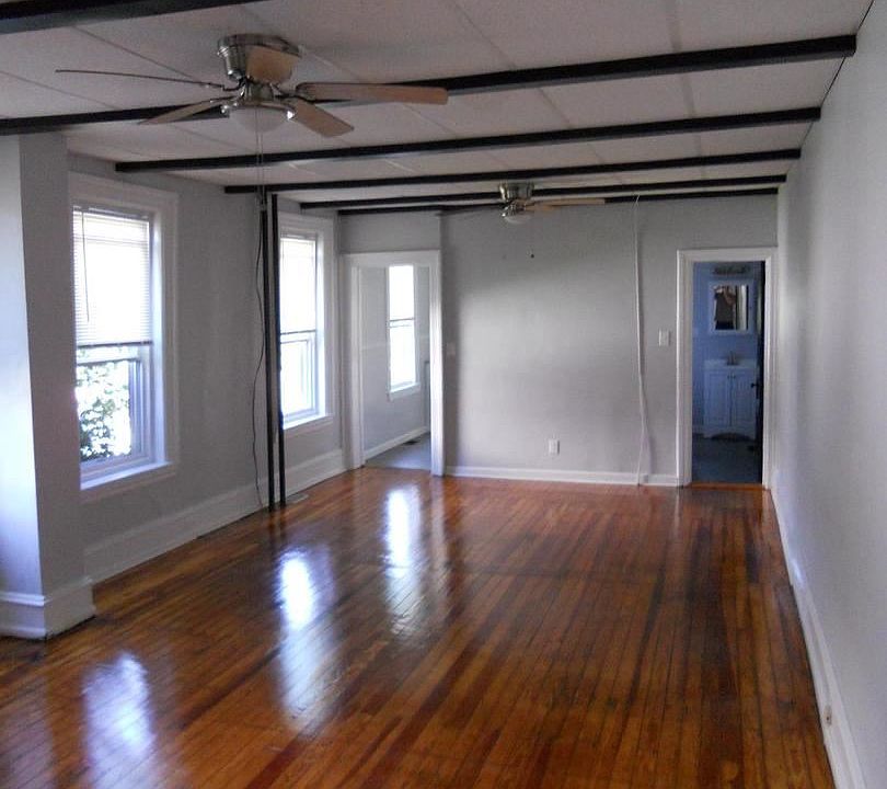 1st image of 7957 Burholme Ave #1