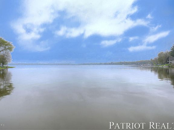 2nd image of 1751 E Hess Lake Dr