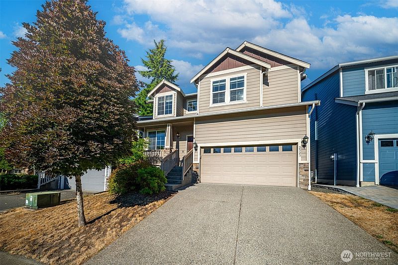 2nd image of 2523 10th Court SE