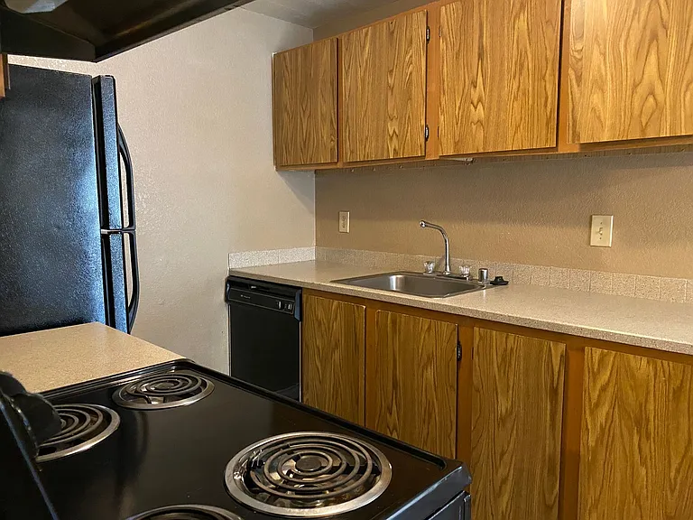 Westwood Apartments — Photo 158